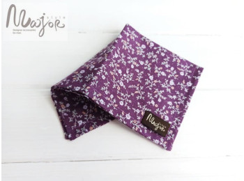 Фиолетовый нагрудный платок в цветочек