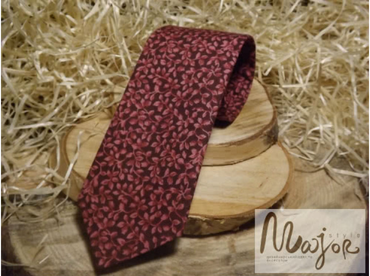 Классический галстук цвета марсала с веточками  ручной работы