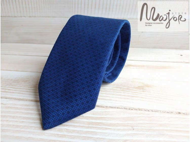 Синий галстук в точку ручной работы