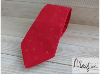 Красный галстук с золотистым узором