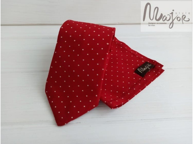 Красный галстук в горошек ручной работы