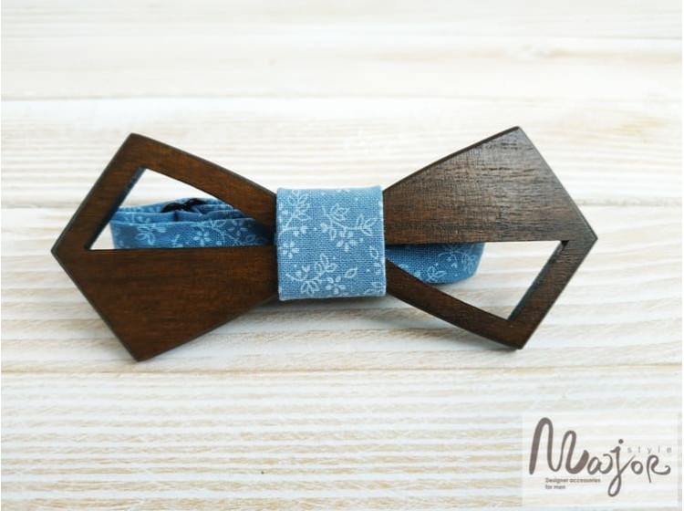 Деревянная галстук бабочка голубенький узор ручной работы